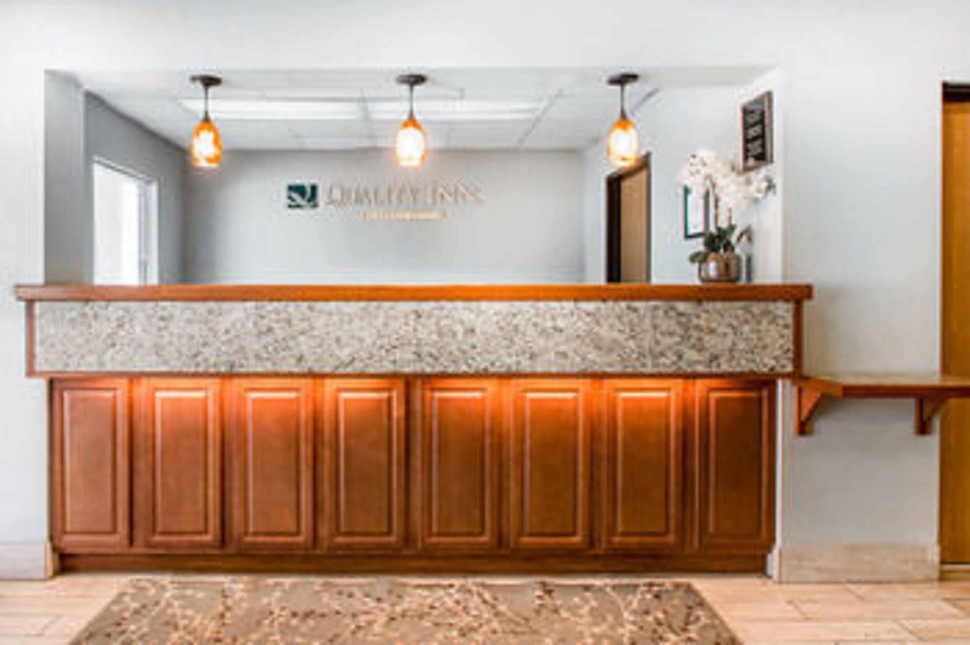 Quality Inn Us65 & E Battlefield Rd Springfield Eksteriør billede