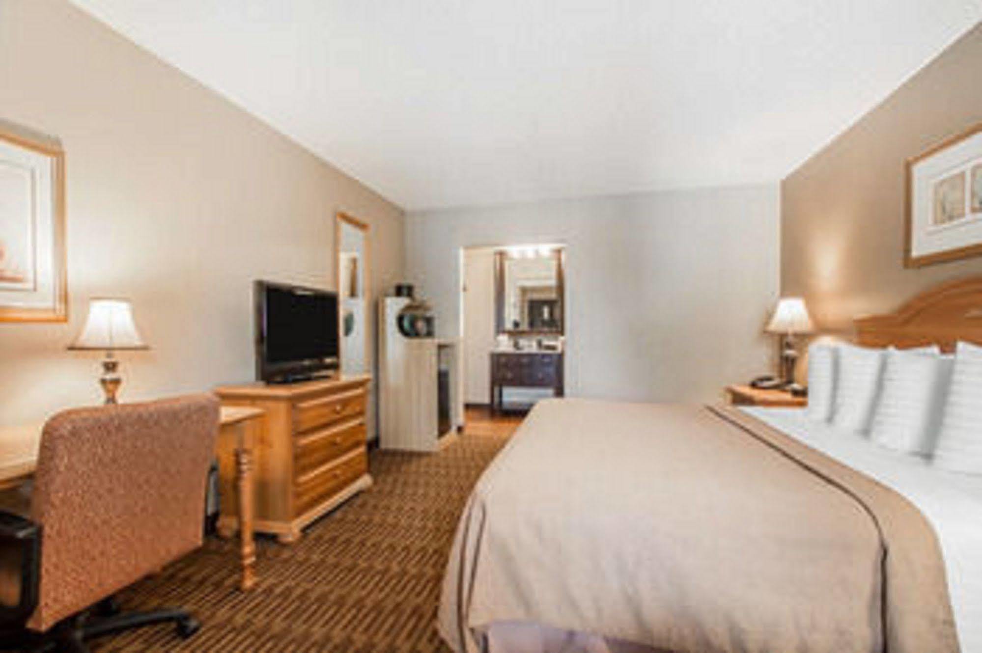 Quality Inn Us65 & E Battlefield Rd Springfield Eksteriør billede