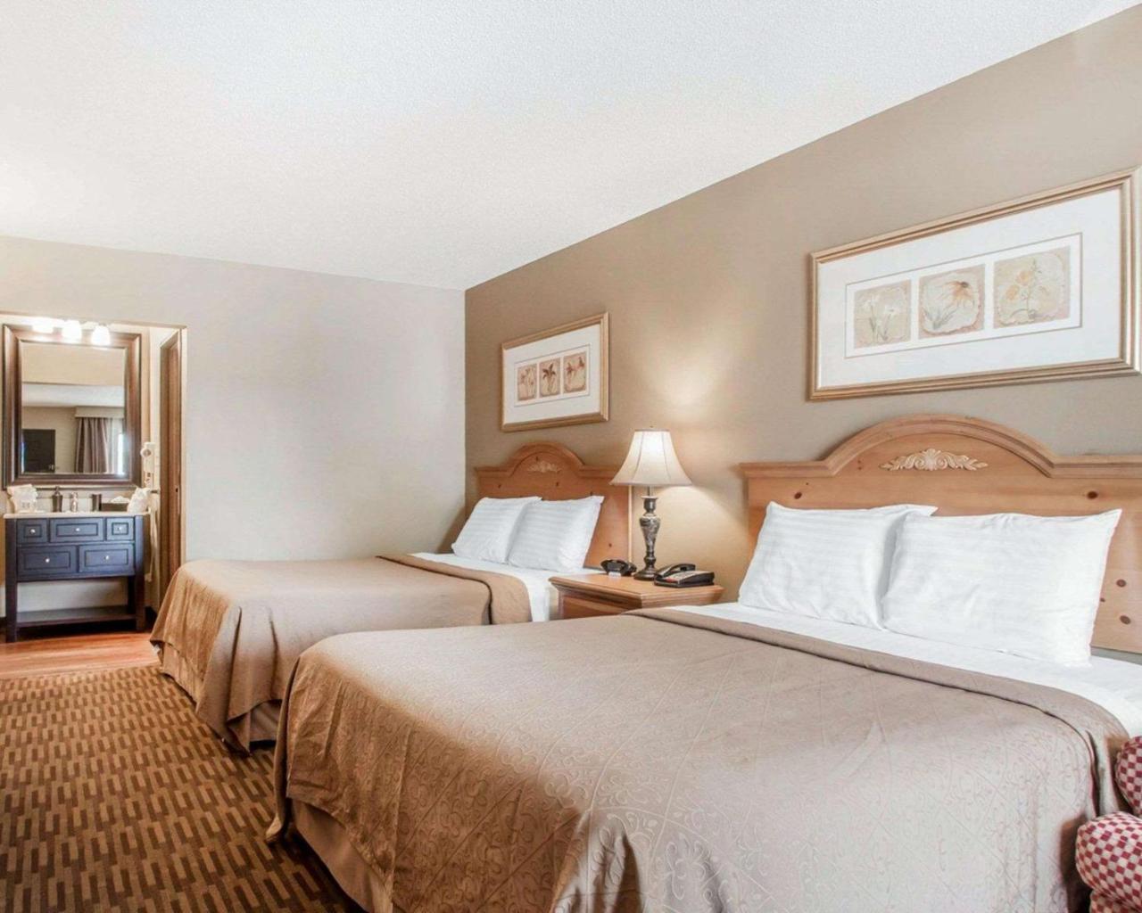 Quality Inn Us65 & E Battlefield Rd Springfield Eksteriør billede