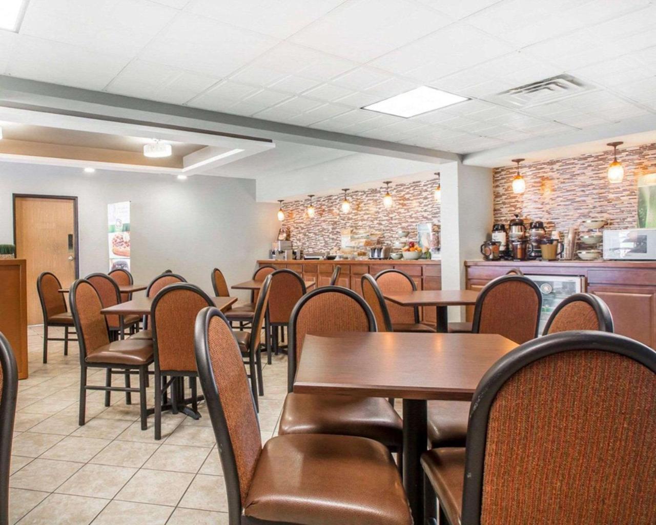 Quality Inn Us65 & E Battlefield Rd Springfield Eksteriør billede