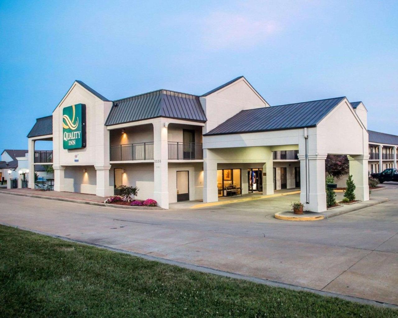 Quality Inn Us65 & E Battlefield Rd Springfield Eksteriør billede