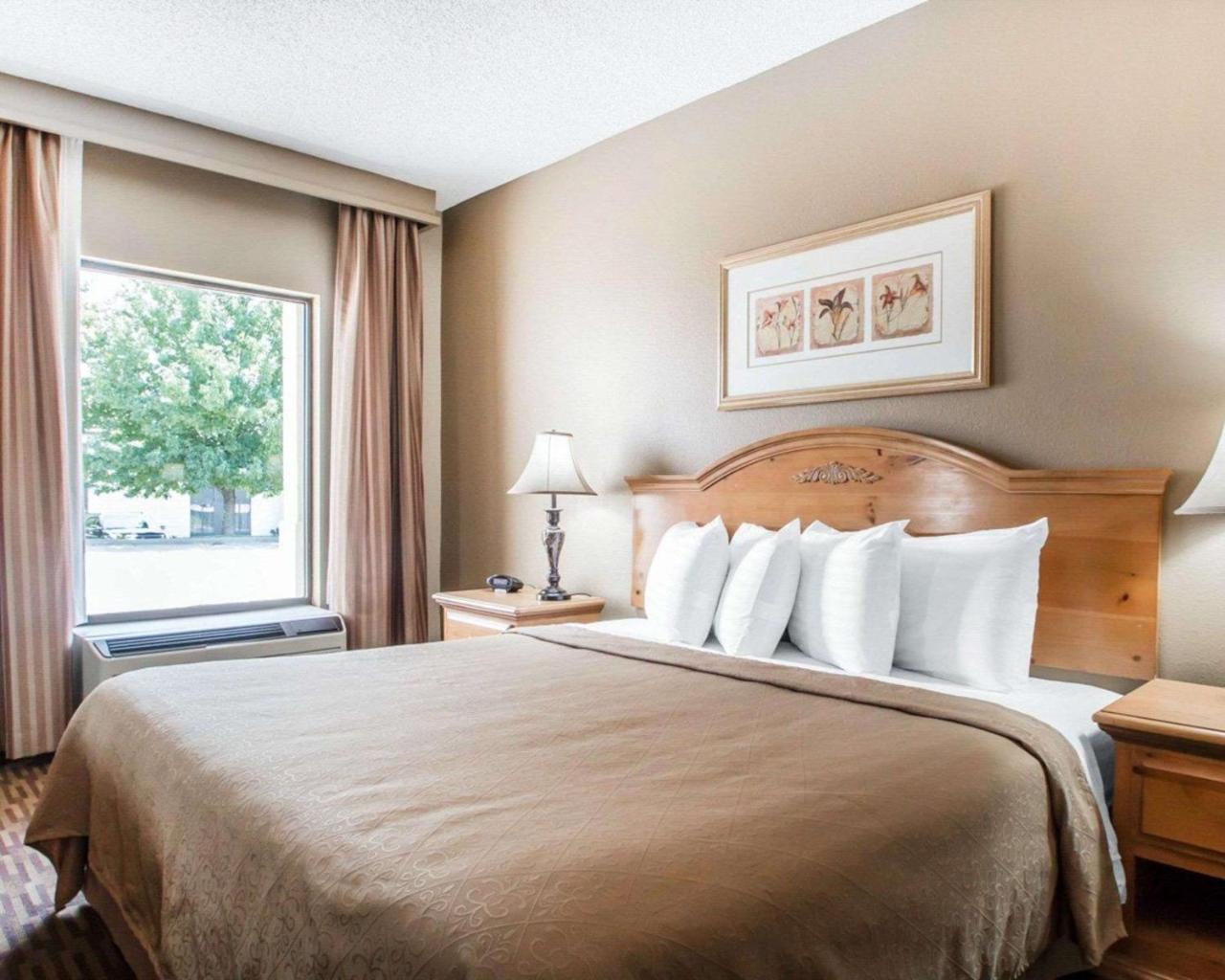 Quality Inn Us65 & E Battlefield Rd Springfield Eksteriør billede